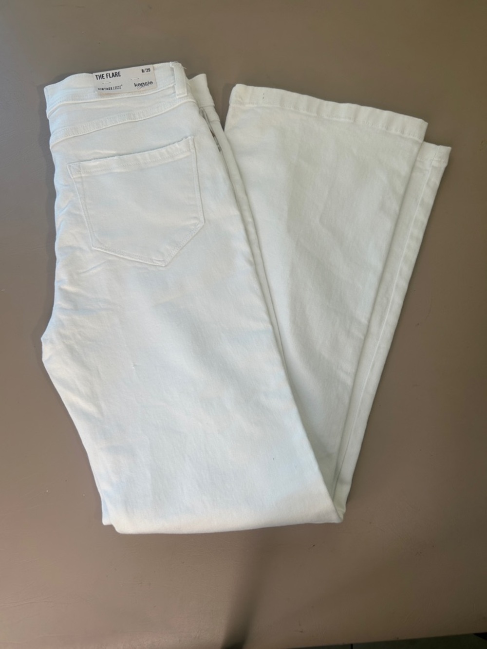 NWT Kensie Vintage LUX White High Rise Flare Leg Women's Jeans 8/29 READ